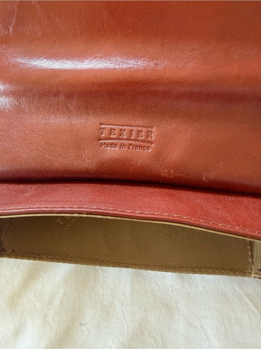 Texier French Leather Structured Leather Shoulder Bag with Gold Hardware - Picture 3 of 6